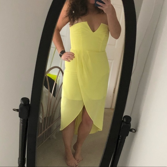 2/$30🍑 H&M Strapless Vline Yellow Tulip Dress - Picture 1 of 8